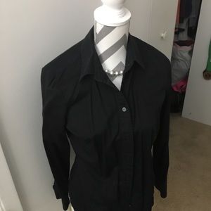 Black Limited Essential shirt